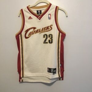 Lebron James Cavaliers youth Jersey.
